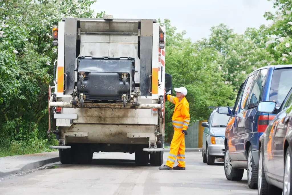 1691755363 183 Wie viel verdienen Mullwagenfahrer Mit 20 Gehaltsbeispielen