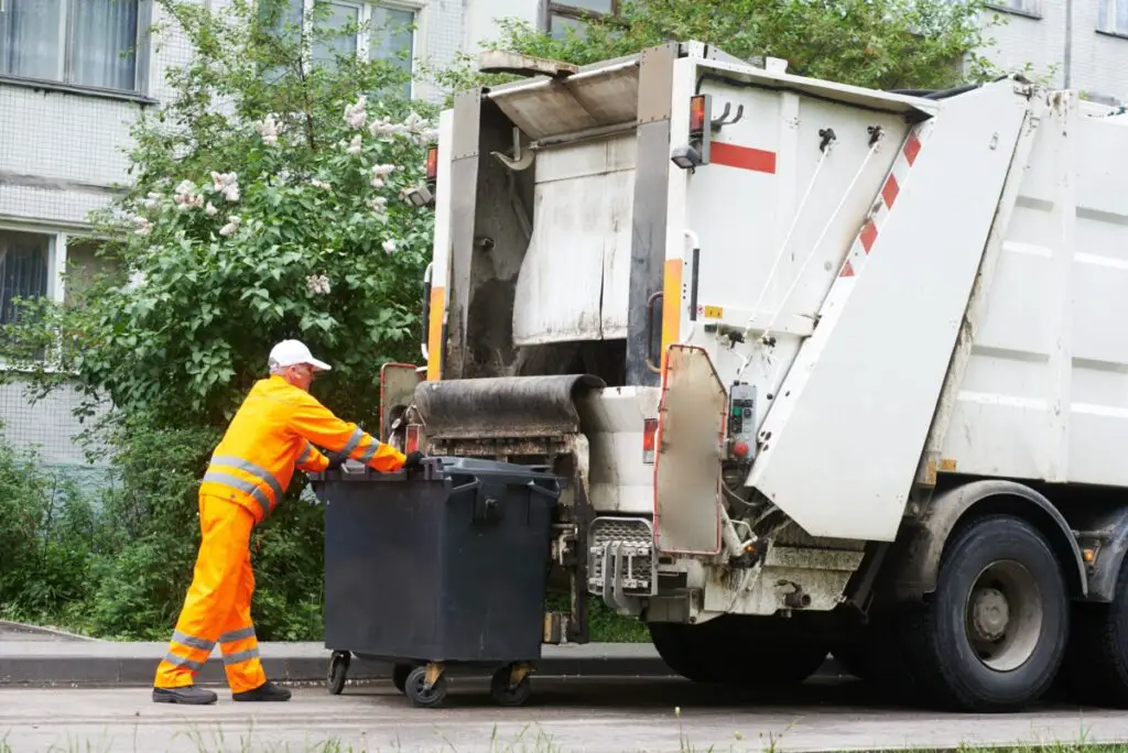 1691767171 3 Wie viel wiegt ein Mullwagen