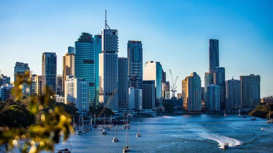 Brisbane-Bild der Stadt vom Hafen aus