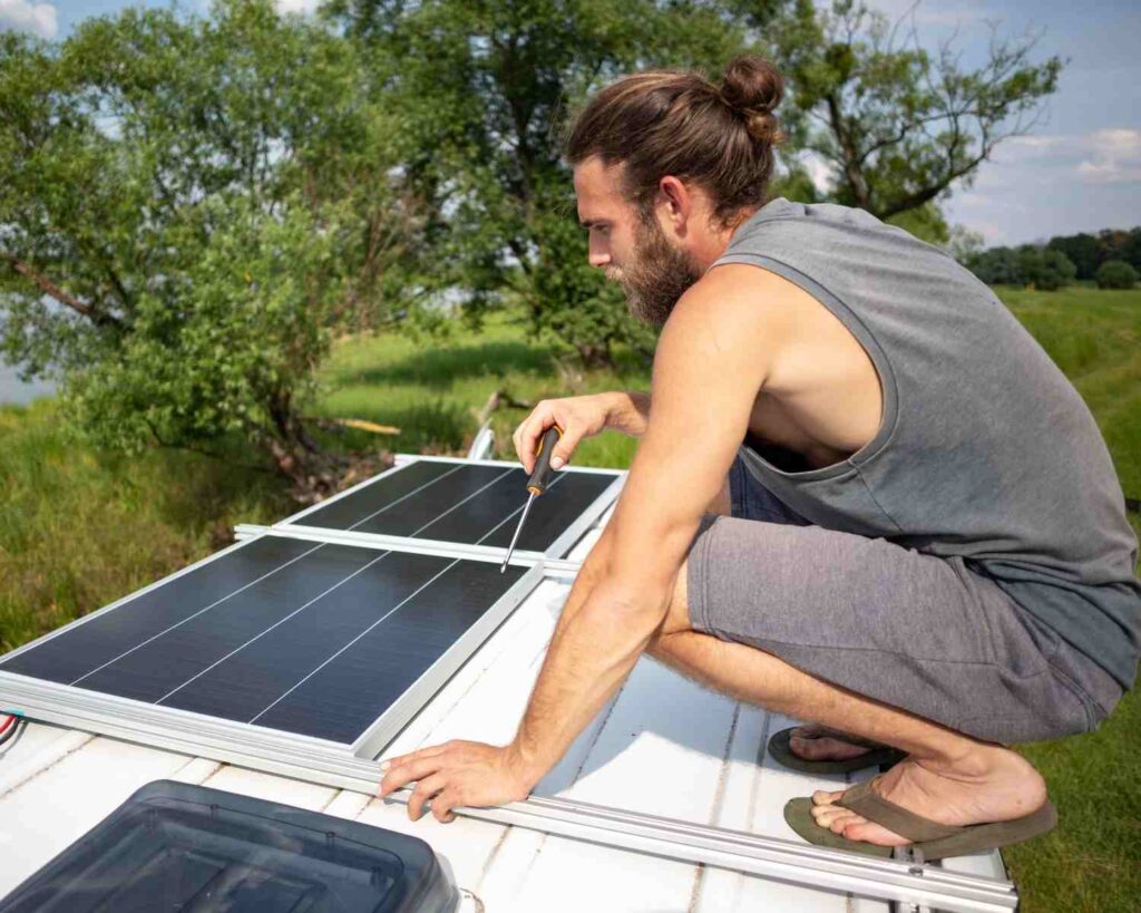 Koliko stvarno kosta postavljanje solarne energije na kombi89346 wop