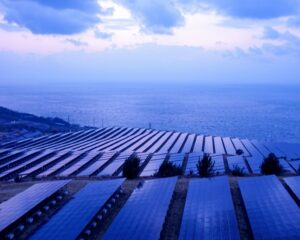 Solarni paneli u moru363254 wop