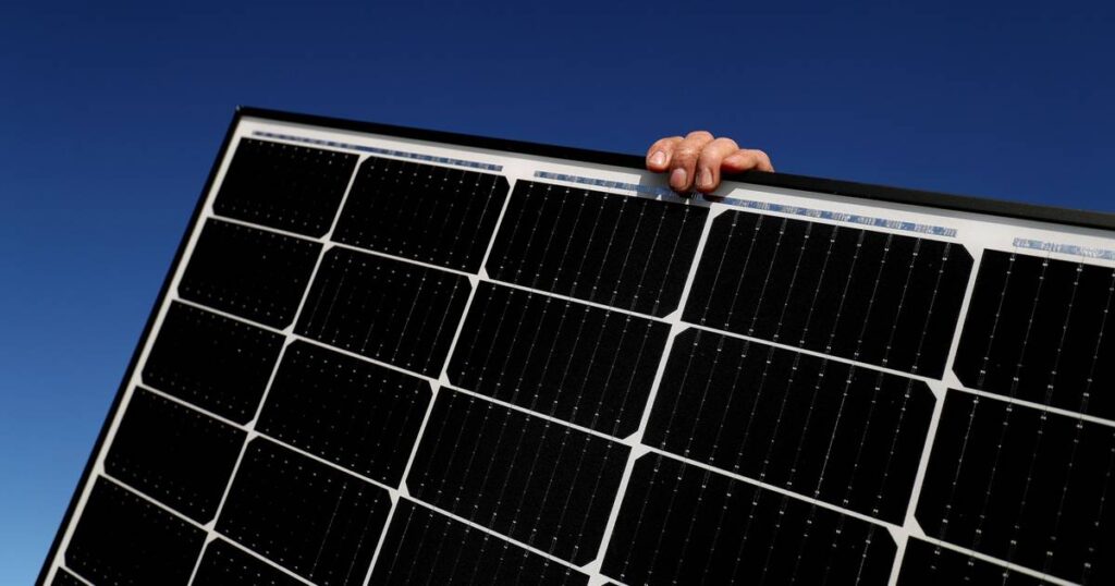 solarni paneli obnovljiva energija 05444