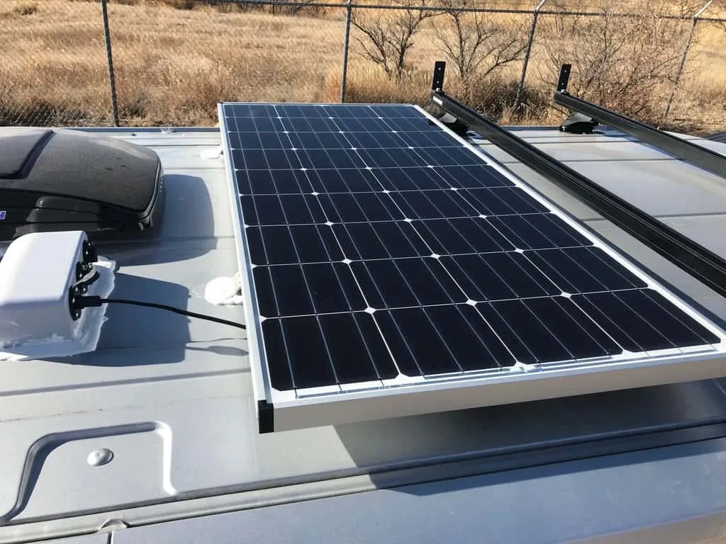 solarni paneli obnovljiva energija. 466