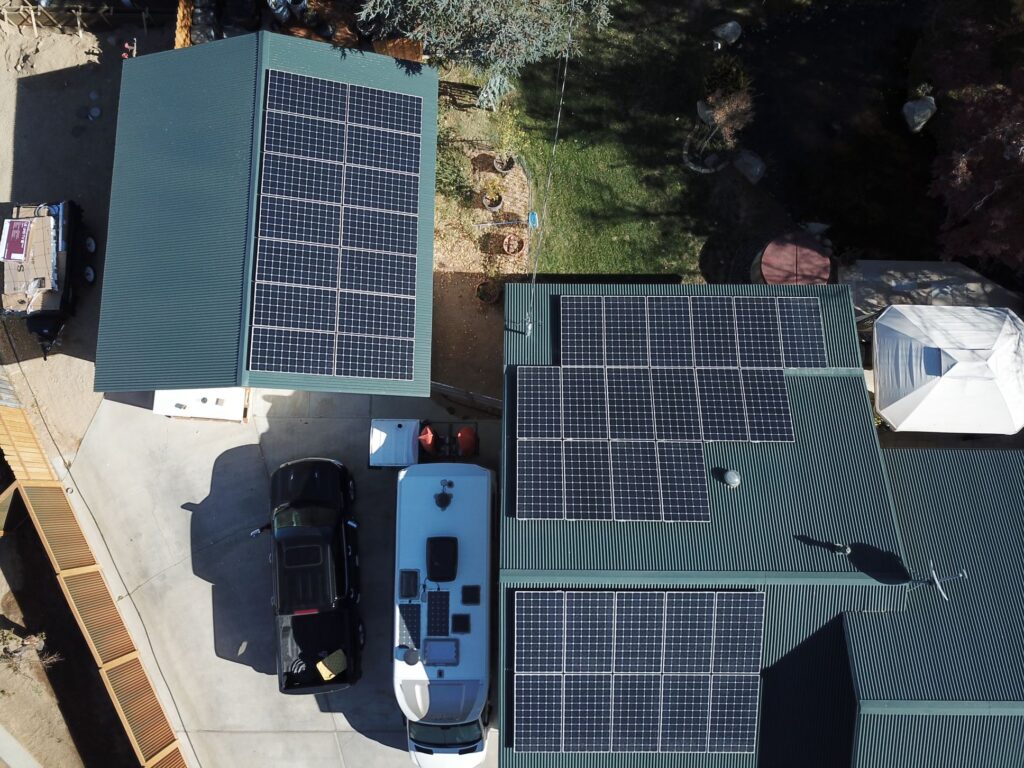 solarni paneli obnovljiva energija. 5460