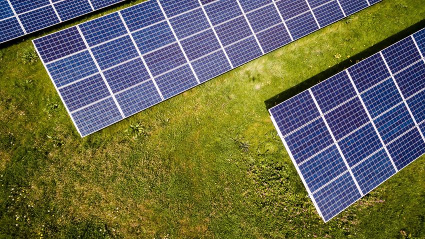 solarni paneli obnovljiva energija..524564