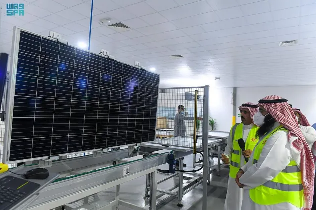 solarni paneli obnovljiva energija..5642