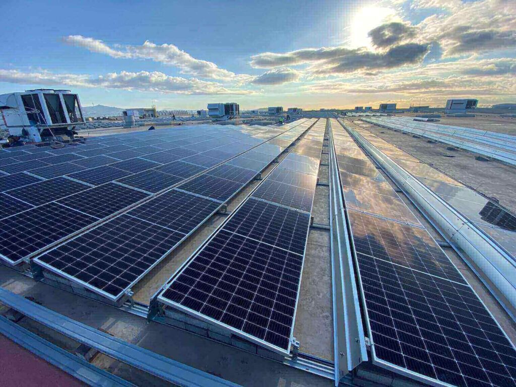 solarni paneli obnovljiva energija..757498